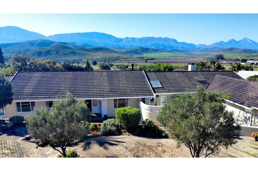 4 Bedroom Property for Sale in Bonnievale Western Cape